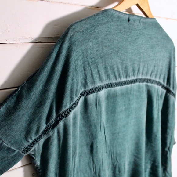 Black Swan Slouchy Shirt - Picture 4 of 8